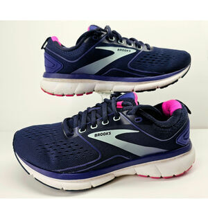 Brooks Women 8 Comfy footwear